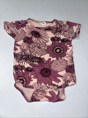 Kate Quinn Baby Girl Purple Pink Bamboo Floral Short Sleeve Onesie 6-12 Months